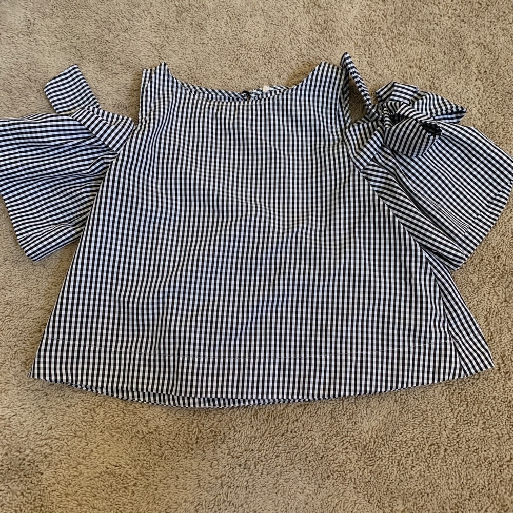 Super cute gingham cold shoulder blouse